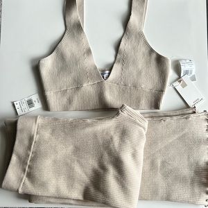 Set Good American Lettuce Edge BabyFlare Pants,darted bust sweater bralette L XL